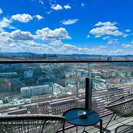 Luxury Penthouse I Rooftop Pool I Self Check-In ウィーン エクステリア 写真