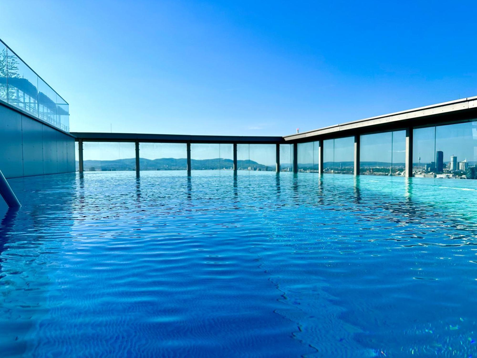 Luxury Penthouse I Rooftop Pool I Self Check-In ウィーン エクステリア 写真
